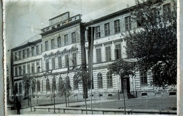 Kęcka szkoła z dobudowanym piętrem, lata pięćdziesiąte ubiegłego wieku
