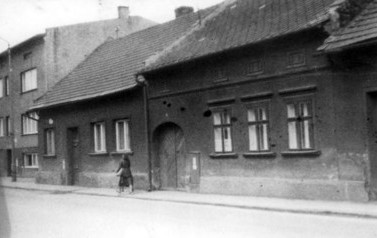Ul. Krakowska z 1986 roku. Dom rodzinny Państwa Zielińskich. Zdjęcie rodziny Zielińskich.