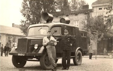 Na rynku 1959 r. | Strażacka impreza na Rynku. Zdjęcie z kroniki strażackiej