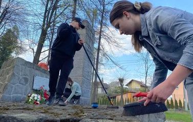 Sfora Zielonego Doktora oraz 13 DH Dęby 10