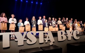 Laureaci konkursu "Artystą być... 2021" nagrodzeni 19