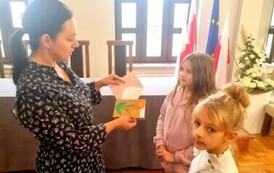 Uczniowie z Malca z wizytą w kęckim magistracie (53)