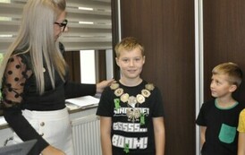 Uczniowie z Malca z wizytą w kęckim magistracie (43)