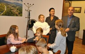 Uczniowie z Malca z wizytą w kęckim magistracie (23)