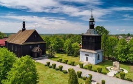 Kości&oacute;ł papieski w Metkowie