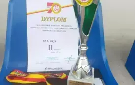 Drużyna dziewcząt z SP 2 Kęty zdobywa srebro w Małopolskiej Drużynowej Lidze LA 5