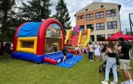 Plenerowe Święto Szkoły w Nowej Wsi &ndash; radość, wsp&oacute;lnota i moc atrakcji! 27
