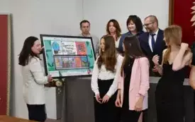Laureaci og&oacute;lnopolskiego konkursu &bdquo;Żywności nie marnuję, planetę szanuję&rdquo; z wizytą w UG Kęty 7