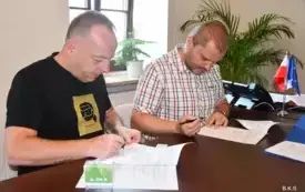 Promocja gminy poprzez sport: Umowa z &bdquo;Niwą&rdquo; Nowa Wieś podpisana 4