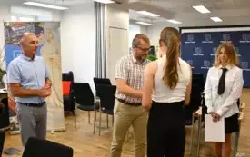 Finalistki Krajowego Czw&oacute;rboju Lekkoatletycznego uhonorowane przez Burmistrza Gminy Kęty 9