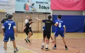 Zawody o Puchar Burmistrza w koszyk&oacute;wkę dla szk&oacute;ł podstawowych rozegrane 20