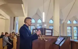 Uroczyste obchody Święta Niepodległości na kęckim Rynku 1