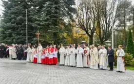 Uroczyste obchody Święta Niepodległości na kęckim Rynku 30