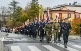 Uroczyste obchody Święta Niepodległości na kęckim Rynku 31
