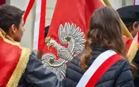 Uroczyste obchody Święta Niepodległości na kęckim Rynku 32