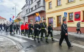 Uroczyste obchody Święta Niepodległości na kęckim Rynku 42