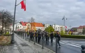 Uroczyste obchody Święta Niepodległości na kęckim Rynku 51