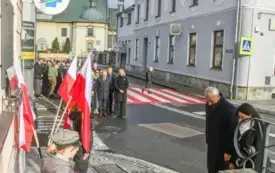 Uroczyste obchody Święta Niepodległości na kęckim Rynku 52