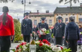 Uroczyste obchody Święta Niepodległości na kęckim Rynku 85