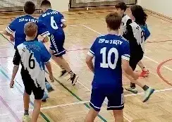Wicemistrzowie w Powiatowych Igrzyskach Dzieci w Koszyk&oacute;wce 3x3 Chłopc&oacute;w 12