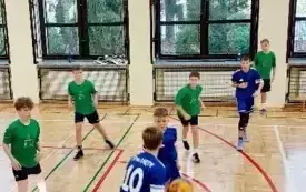 Wicemistrzowie w Powiatowych Igrzyskach Dzieci w Koszyk&oacute;wce 3x3 Chłopc&oacute;w 16