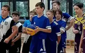 Wicemistrzowie w Powiatowych Igrzyskach Dzieci w Koszyk&oacute;wce 3x3 Chłopc&oacute;w 19