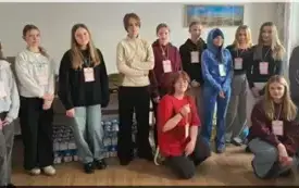 Uczniowie z Nowej Wsi przeprowadzili Świąteczną Zbi&oacute;rkę Żywności 1