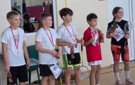 Świetny start uczni&oacute;w &ldquo;Dw&oacute;jki&rdquo; na Festiwalu Badmintona w Tomicach 3