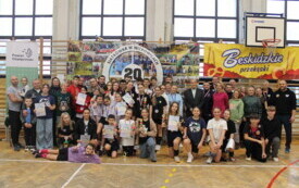 Magiczny Sport, Rodzinna Energia: IV Mikołajkowy Turniej Rodzinny  1