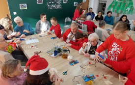 Warsztaty Świąteczne pełne ciepła i radości - spotkanie z seniorami 14