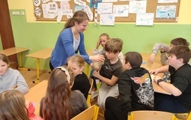 Warsztaty ekologiczne &bdquo;Czyste powietrze to ważna sprawa!&rdquo; w szkołach podstawowych 32