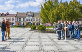 Akcja &bdquo;Podziel się guzikiem&rdquo; w ramach kampanii &bdquo;Pamiętam. Katyń 1940&rdquo; 15
