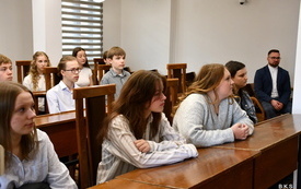 &Oacute;smoklasiści z SP nr 1 w Kętach z wizytą w kęckim ratuszu 3