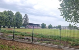 Przebudowa ogrodzenia stadionu Hejnał w Kętach od strony ul. Sobieskiego 3