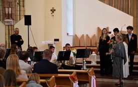 Uroczyste obchody Święta Szkoły w &bdquo;Dw&oacute;jce&rdquo; 41