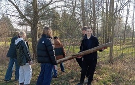 Gminna akcja sprzątania w SP Nowa Wieś