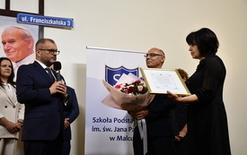 Od teraz Szkoła Podstawowa w Malcu im. Jana Pawła II!  49