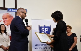 Od teraz Szkoła Podstawowa w Malcu im. Jana Pawła II!  52