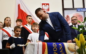 Od teraz Szkoła Podstawowa w Malcu im. Jana Pawła II!  88