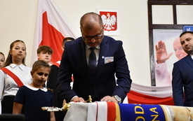 Od teraz Szkoła Podstawowa w Malcu im. Jana Pawła II!  90