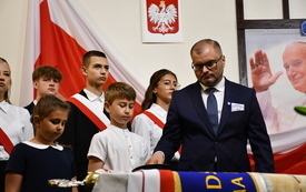 Od teraz Szkoła Podstawowa w Malcu im. Jana Pawła II!  91