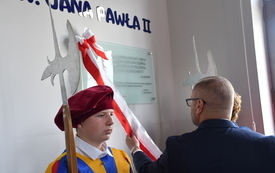Od teraz Szkoła Podstawowa w Malcu im. Jana Pawła II!  133