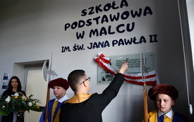 Od teraz Szkoła Podstawowa w Malcu im. Jana Pawła II!  135