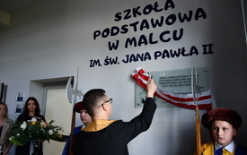 Od teraz Szkoła Podstawowa w Malcu im. Jana Pawła II!  136