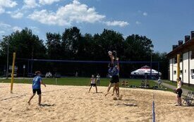 Upalny Turniej siatk&oacute;wki plażowej rozegrany 15