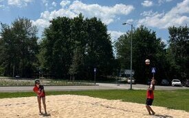 Upalny Turniej siatk&oacute;wki plażowej rozegrany 50