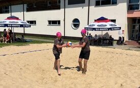 Upalny Turniej siatk&oacute;wki plażowej rozegrany 76