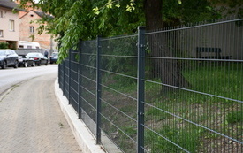 Remont ogrodzenia na ogr&oacute;dku Jordanowskim &ldquo;Jaś i Małgosia&rdquo; zakończony! 3