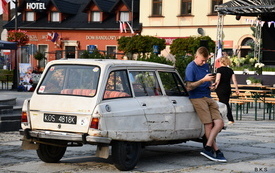 Francja-elegancja na kęckim Rynku 130