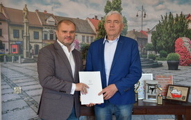 Umowa na remont części ul. Partyznat&oacute;w w Kętach Podlesiu podpisana! 1